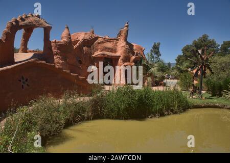 Das einzigartige Haus Casa Terracota, komplett aus Backnon, Villa de Leyva, Boyaca, Kolumbien Stockfoto