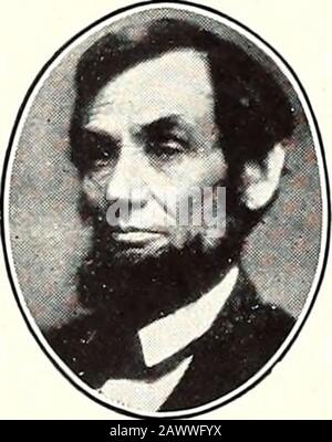 Statuen des Abraham Lincoln Memorial . © Harris & Ewing DIE HELDENHAFTE STATUE DES MÄRTYRERPRÄSIDENTEN IM LINCOLN MEMORIAL Lincoln Memorial, Das Sich an der Mall gegenüber dem Washington Monument befindet. Geöffnet von q.oo A.M.bis 18:00 UHR an Wochentagen und Feiertagen: 12:00 Uhr bis 18:00 UHR sonntags. Die Memorialto AbrahamLincoln, wie Thatto George Wash-ington, kamen nicht in Besting, bis die Genera-tion Passedthat kannte. Am 30.Mai 1922 stellte William Howard Taft, im Auftrag der COM-Mission des Senate Park, die durch öffentliche Unterstellung durch den Peop errichtete Thenation mit dem Lincoln Memorial offiziell vor Stockfoto