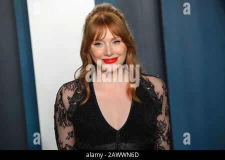 Los Angeles, USA. Februar 2020. Bryce Dallas Howard auf der Oscarparty "Vanity Fair" 2020, die Radhika Jones am 9. Februar 2020 im Wallis Annenberg Center for the Performing Arts in Beverly Hills veranstaltet. (Foto von JC Olivera/Sipa USA) Credit: SIPA USA/Alamy Live News Stockfoto