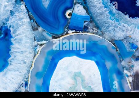 Natürliche, teure agat-struktur in blauer Farbe auf Makro. Stockfoto