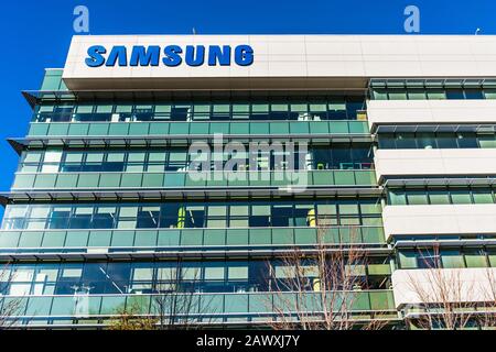 Februar 2020 Mountain View/CA/USA - Samsung Research America Campus im Silicon Valley; Samsung ist ein südkoreanischer multinationaler Konzern Stockfoto