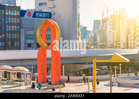 Tokio, japan - 07. januar 2020: Deck der Ueno-Station mit Expressway in Tokio übersehen. Stockfoto