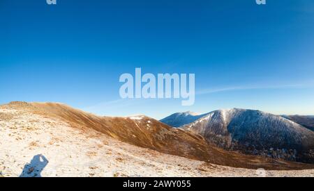 Die Beinn A'Ghlo Range, Braigh Coire Chruinn-bhalgain und Carn nan Gabhar. Stockfoto