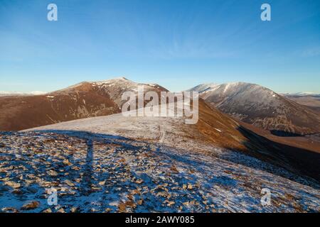 Die Beinn A'Ghlo Range, Braigh Coire Chruinn-bhalgain und Carn nan Gabhar vom Gipfel von Carn Liath Stockfoto