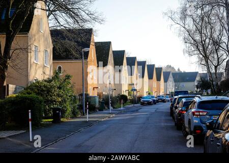 Mülheim an der Ruhrgebiet, Nordrhein-Westfalen, Deutschland - Typische Siedlungshäuser auf heimischen Böden im Landkreis heißen. Mülheim a Stockfoto