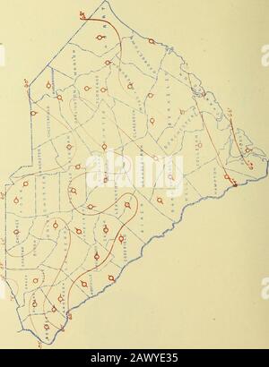 Klimatologische Daten, South Carolina. RALEIGH, N. C: BÜRO DES WETTERBÜROS. 1903. CO OH 23 1-( ?&lt;aq &lt;W H^ H O. Octohkr, 1008. KLIMA UND KLTOPS: SOUTH CAROLINA ABSCHNITT. V. s. ninARTMiXT OI ACRicri/rrui:, Climatb und CROI SHRVICE VON Ruk WliATller l^lREAU. ZENTRALE: WASHINGTON, D. C. SOUTH CAF?OIJL^LFL-SEKTION. J. W. BAUER, Sektionsleiter. COLUMBIA, S. C. VOL. VI COI.IMHIA, S. C, OCTOBKR, 1903. Nr. 10. FORTSCHRITT DER FARMWORK. Das Inontli war günstig für die Ernte, der Butwar aifavoral)le für die Bepflanzung und für die Seedingfall-o-Regenfälle. Die erste Hälfte des Monats Stockfoto