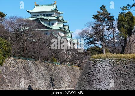 Schloss Nagoya an einem hellen und sonnigen Tag in Japan. Stockfoto