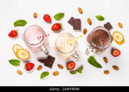 Satz von Milchshakes in Mason jars. Stockfoto