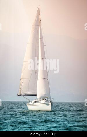 Segeltörn - Comer See Italien Stockfoto