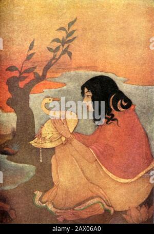 "Damayanti", 1920. Damayanti, eine Figur in einer Liebesgeschichte im Vana Parva Buch des Mahabharata, war eine Prinzessin von solcher Schönheit, selbst die Götter bewunderte sie. Sie verliebte sich in Nala, nachdem sie von einem goldenen Schwan von seinen Tugenden erfahren hatte. Aus "Mythen der Hindus &amp; Buddhisten", von Der Schwester Nivedita und Ananda K. Coomaraswamy. [George G. Harrap &amp; Company Ltd, London, 1920] Stockfoto