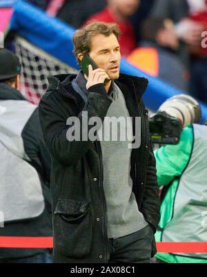 Fußball München - Leipzig, München, 09. Februar 2020. Jens LEHMANN, Ex Profi, Co Moderator, FC BAYERN MÜNCHEN - RB LEIPZIG 0-0 - DFL-REGELUNGEN VERBIETEN DIE VERWENDUNG VON FOTOS als BILDSEQUENZEN und/oder QUASI-VIDEO - 1.Deutsche Fußball-Liga, München, 09. Februar 2020. Saison 2019/2020, Spieltag 21, FCB, München, Red Bull, © Peter Schatz / Alamy Live News Stockfoto