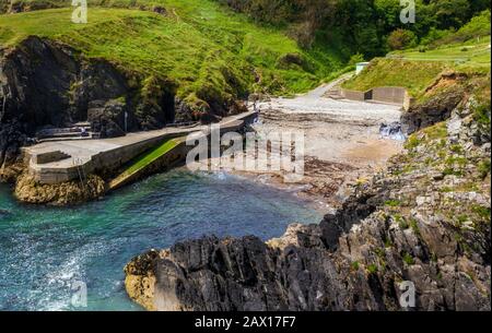 Malerische Newton-Cove in der Stadt Tramore, County Waterford, Irland. Stockfoto