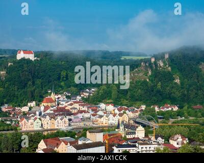 Blick auf Riedenburg, Altmühltal, Bayern, Deutschland, Altmühltal, Bayern, Deutschland Stockfoto