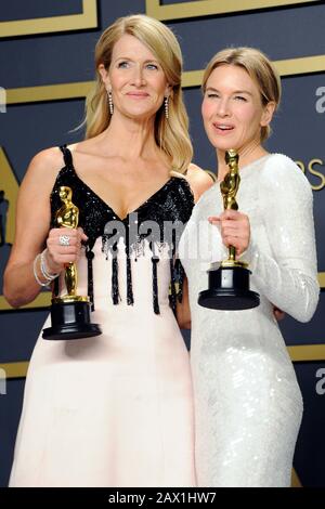 Laura dern, Beste Nebendarstellerin in "Marriage Story", und Renee Zellweger, Beste Nebendarstellerin "Judy", im Presseraum der 2020/92 nd Annual Academy Awards im Hollywood & Highland Center. Los Angeles, 9. Februar 2020. Nutzung weltweit Stockfoto