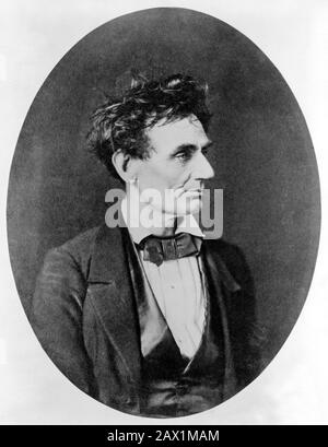 1857 , 28. januar, USA: Der Präsident der USA, ABRAHAM LINCOLN (Big South Fork, KY, 1809 - Washington 1865) Präsidentschaftskandidat. Unmittelbar vor der Nominierung des Senats, Chicago, Illinois. Foto von Alexander Hesler (* 1823 in Paris; † nach 1895 in Presidente della Repubblica - Stati Uniti - USA - Ritratto - Porträt - Cravatta - Krawatte - papillon - Kragen - Colletto - Abramo - Profilo - Profil --- Archivio GBB Stockfoto