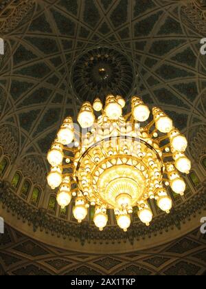 Großer Kronleuchter Sultan Qaboos Grand Mosque, Muscat Stockfoto