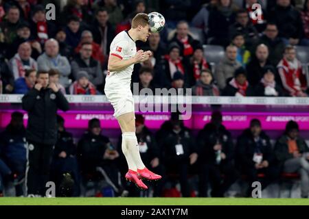 München, Deutschland. Februar 2020. Firo: 09.02.2020, Fußball, 1.Bundesliga, Saison 2019/2020, FC Bayern München - RB Leipzig 0:0, Marcel Halstenberg, RB Leipzig, PitchBallsport, ganze Zahl, Kopfzeile, Nutzung Worldwide Credit: Dpa/Alamy Live News Stockfoto