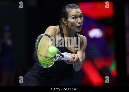 Vitalia Diachenko aus Russland spielt beim Tennisturnier der St. Petersburg Ladies Trophäe 2020 in der Sibur Arena gegen Maria Sakkari (nicht gesehen) aus Griechenland. Stockfoto