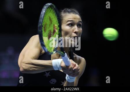 Vitalia Diachenko aus Russland spielt beim Tennisturnier der St. Petersburg Ladies Trophäe 2020 in der Sibur Arena gegen Maria Sakkari (nicht gesehen) aus Griechenland. Stockfoto