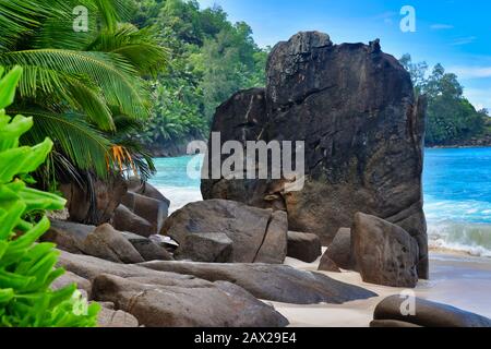 Granit-Felsen - Anse Intendance, Mahe Island, Seychellen. Stockfoto