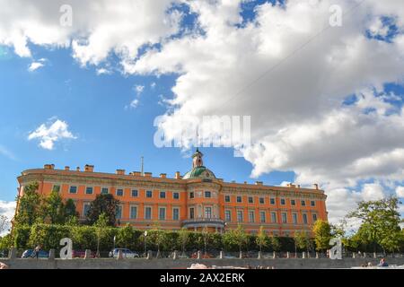 Das Schloss St. Michael heißt auch Schloss Michailovsky oder Ingenieurschloss ist eine ehemalige königliche Residenz im Zentrum Sankt Petersburgs Russlands Stockfoto