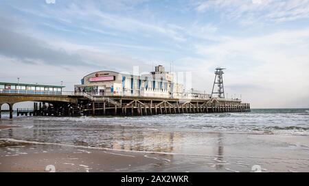 Bournemouth Pier in Bournemouth, Dorset, Großbritannien, am 7. Februar 2020 Stockfoto