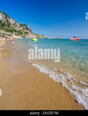 Schöner sonniger Tag am Tsambika Beach auf der Insel Rhodes Rodos Griechenland Europa Stockfoto