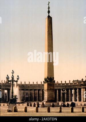 Ca. , ROMA, ITALIEN: Piazza SAN PIETRO, Colonnato del BERNINI und OBELISCO . Photocrom Print Colors Rediged by Detroit Publishing Co. - Saint Peter Place - Square - Città DEL VATICANO - VATIKANSTADT   CHIESA - ROM - LATIUM - ITALIA - FOTO STORICHE - GESCHICHTE - GEOGRAFIA - GEOGRAPHIE - ARCHITETTURA - ARCHITEKTUR - ---- Archivio GBB Stockfoto