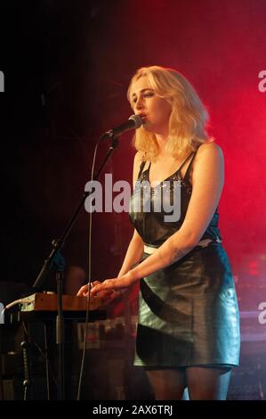 Bognor Regis, Großbritannien. Januar 2019. Madonnatron treten auf dem Rockaway Beach Festival auf. © Ken Harrison Stockfoto