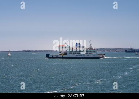 Fishbourne, Großbritannien - 22. Juni 2018: Ehemalige Autofähre Wightlink St Cecilia, die zwischen Fishbourne und Portsmouth verkehrt. Die "müde" Fähre jetzt Stockfoto