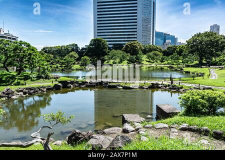 Blick auf den Kyu Shiba Rikyu Garten in Minato Ward, Tokio, Japan Stockfoto