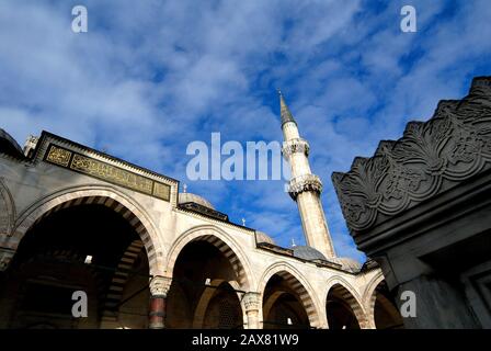 Der Innenhof der Süleymaniye Camii, Istanbul, Türkei. Stockfoto