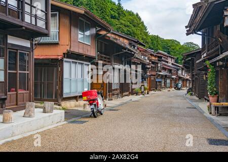 Narai, Japan - 6. September 2016: Hauptstraße in der historischen Poststadt Narai-juku im Kiso-Tal, Präfektur Nagano Stockfoto