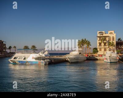 Touristenort in Aqaba Jordan, wo alle Fähren aus Ägypten landen Stockfoto