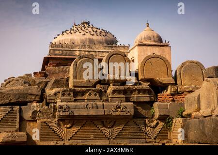 Indien, Rajasthan, Abhaneri, Harshat Mata Temple, teilweise rekonstruierte Ruinen des Vaishnavite Schreins vom 8. Bis 9. Jahrhundert Stockfoto