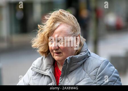 Preston, Lancashire. Februar 2020. Kalt, nass, windig beginnen Sie den Tag in der Innenstadt. Kredit: MWI/AlamyLiveNews Stockfoto