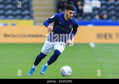 Februar 2020, KC Stadium, Kingston upon Hull, England; Sky Bet Championship, Hull City V Brentford: Match Image Said Benrahma (10) of Brentford Stockfoto