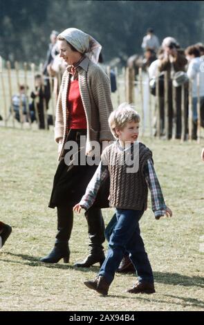 HRH Princess Anne und Sohn Peter Phillips bei den Badminton Horse Trials, England April 1986 Stockfoto