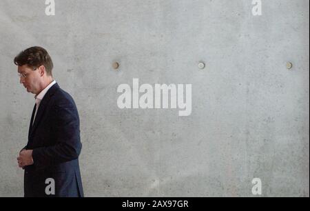 11. Februar 2020, Baden-Württemberg, Stuttgart: OLA Källenius, Vorstandsvorsitzender der Daimler AG, nimmt an der jährlichen Pressekonferenz der Daimler AG Teil. Foto: Marijan Murat / dpa Stockfoto