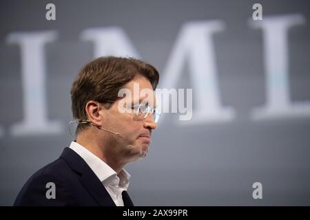 Stuttgart, Deutschland. Februar 2020. OLA Källenius, Vorstandsvorsitzender der Daimler AG, nimmt an der jährlichen Pressekonferenz der Daimler AG Teil. Kredit: Marijan Murat / dpa / Alamy Live News Stockfoto