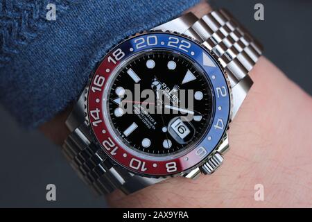 Rolex GMT Master II, die Pepsi Luxury Watch in einem anderen Stil. Stockfoto