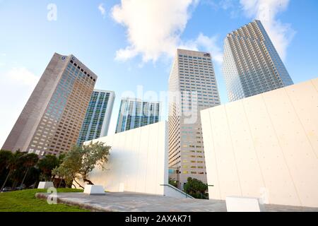 Miami, Florida, Vereinigte Staaten - Downtown Buildings aus Bayfront Park. Stockfoto