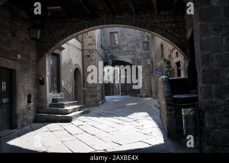 Alte Straße von Viterbo, Italien Stockfoto