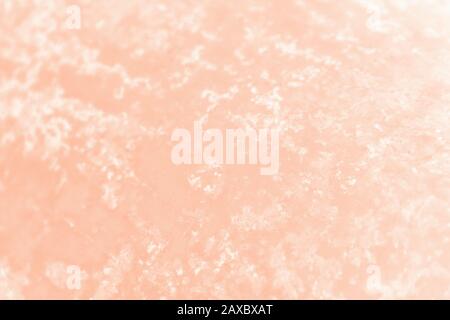 Beige, verlaufener Hintergrund, rostiger Metallhintergrund, beige getönt Stockfoto