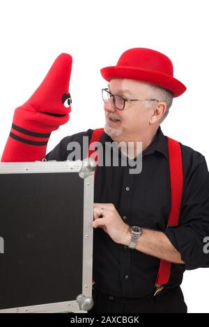 Ein Kinderunterhalter mit einer Bleistiftpuppe Stockfoto