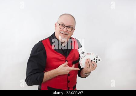 Ein Kinderunterhalter, der Tricks macht Stockfoto