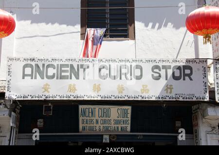 Uralter Curio Store in Melaka in Malaysia Stockfoto