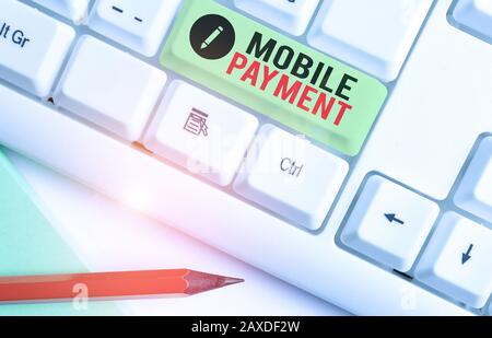 Hinweis zur mobilen Zahlung. Geschäftskonzept für die Zahlung über ein tragbares elektronisches Gerät Stockfoto