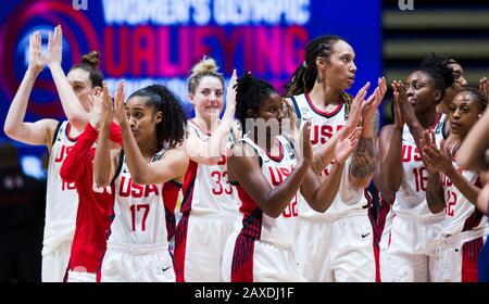 Belgrad, Serbien. Februar 2020. Die Spieler der USA feiern den Sieg. Kredit: Nikola Krstic/Alamy Live News Stockfoto