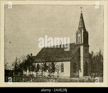Geschichte der Grafschaften allen und Woodson, Kansas: Mit Porträts bekannter Menschen dieser Grafschaften verschönert, mit Biographien unserer repräsentativen Bürger, Einschnitten öffentlicher Gebäude und einer Karte der einzelnen Bezirke. Ber hatte sich ausreichend erhöht, um eine Zusammenberufung zu organisieren. Dies geschah durch den inzwischen verstorbenen Rev. S. J. Osterberg. Eine große Anzahl von Menschen, die von Moline und WoodhuU, Illinois, camefrom, kamen hinzu. Sie bauten ihre erste Kirche in der heute von der Freien Missionsgesellschaft genutzten, Rev. Alfred John-son ist der örtliche Pfarrer. 1898 die Lutherische Gemeinde Stockfoto